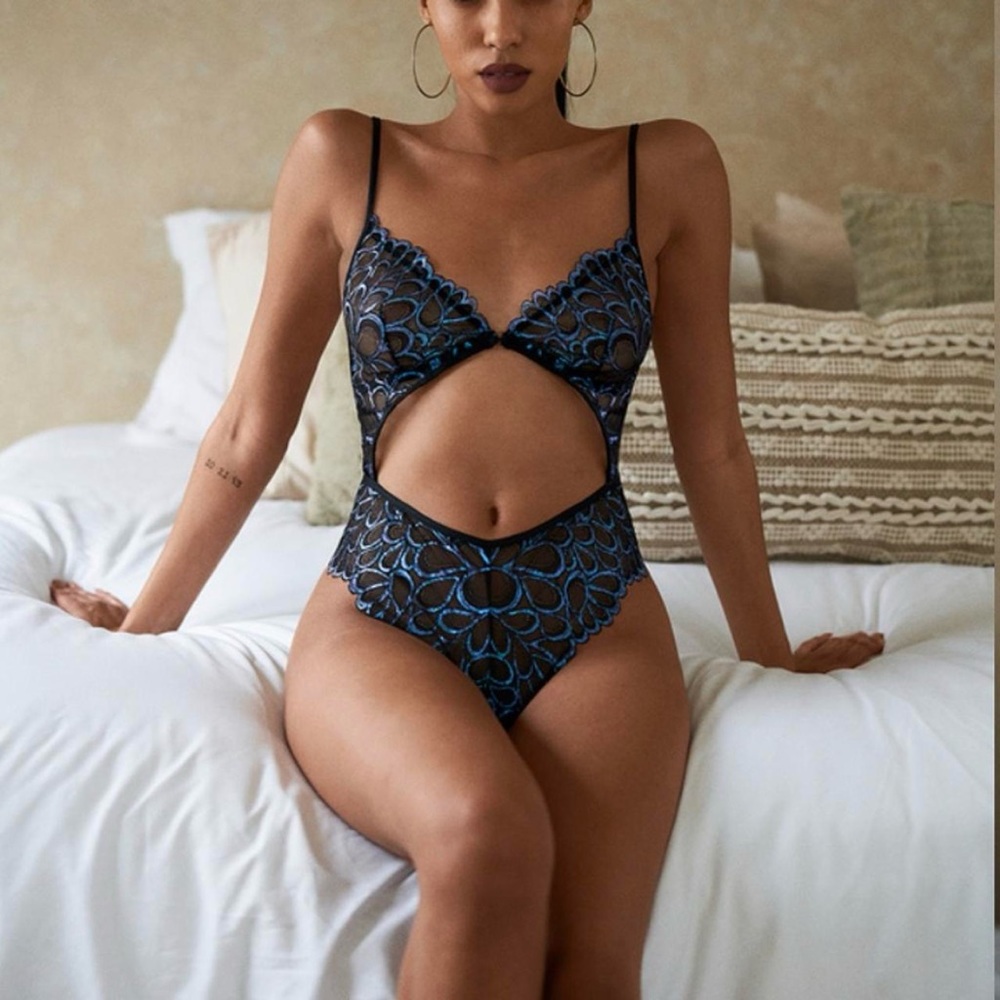 Savage x Fenty Not Sorry Lace Bodysuit in Iridescent Black Caviar